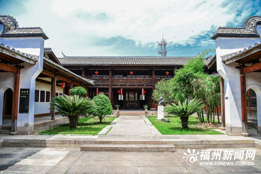 螺洲成型于闽江泥沙千万年的冲积。相传，早在魏晋年间，螺洲土地上便有古人繁衍生息。古时螺洲江渚形如青螺，当地又有谢端遇田螺仙女并结为夫妇的美丽传说，螺洲的名称也因此而来。