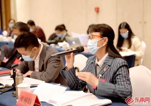 政协委员聚焦养老话题 呼吁提供更多“适老化”智能产品和服务