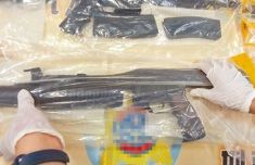 铁皮屋成军火库！台警方在一男子住处查获罕见M203榴弹枪