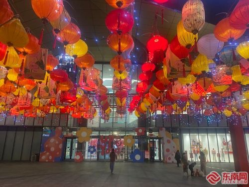 春节将至年味浓 福建消费市场购销旺