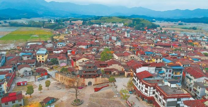 福建：在希望的田野上奏响富美协奏曲