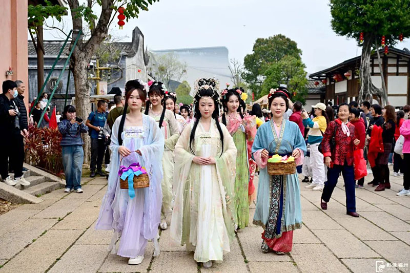 2024年闽都花朝节活动在仓山区梁厝特色历史文化街区举办。记者 石美祥 摄