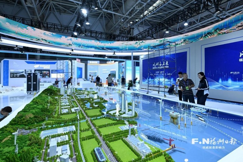 福建海上风电装备专题展现场。记者 池远 摄