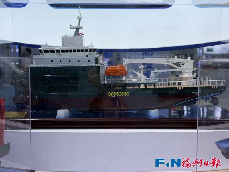 众多海洋新装备亮相2025第三届中国海洋装备博览会。