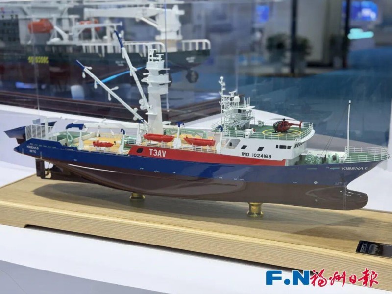 众多海洋新装备亮相2025第三届中国海洋装备博览会。