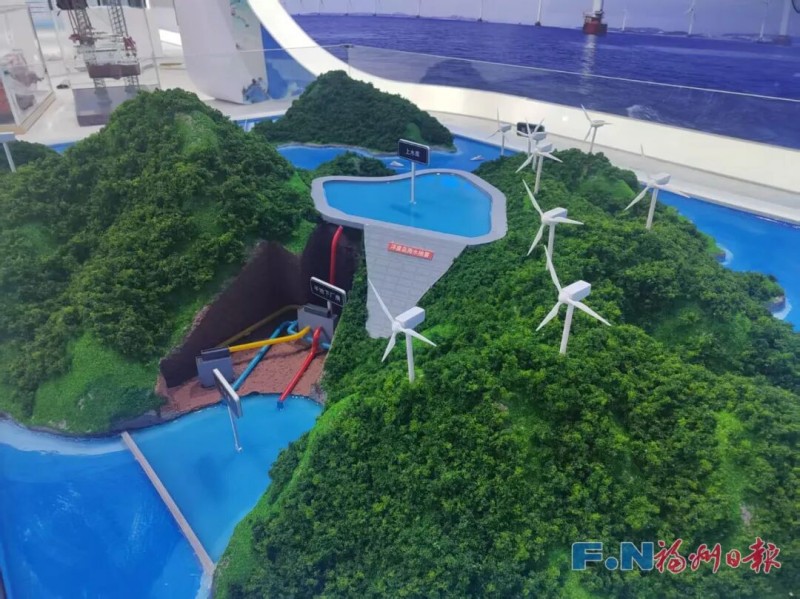 宁德浮鹰岛海水抽水蓄能电站模型。