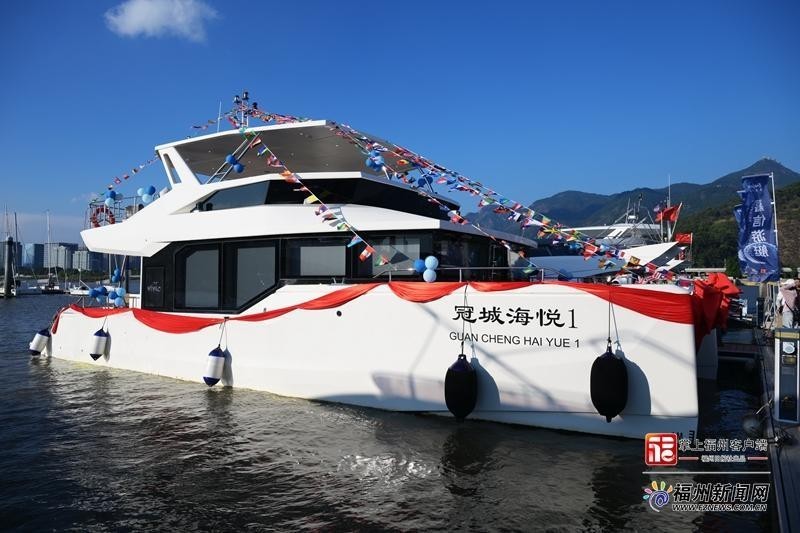 V55宽体飞桥游艇(冠城海悦1)。记者 石磊磊 摄