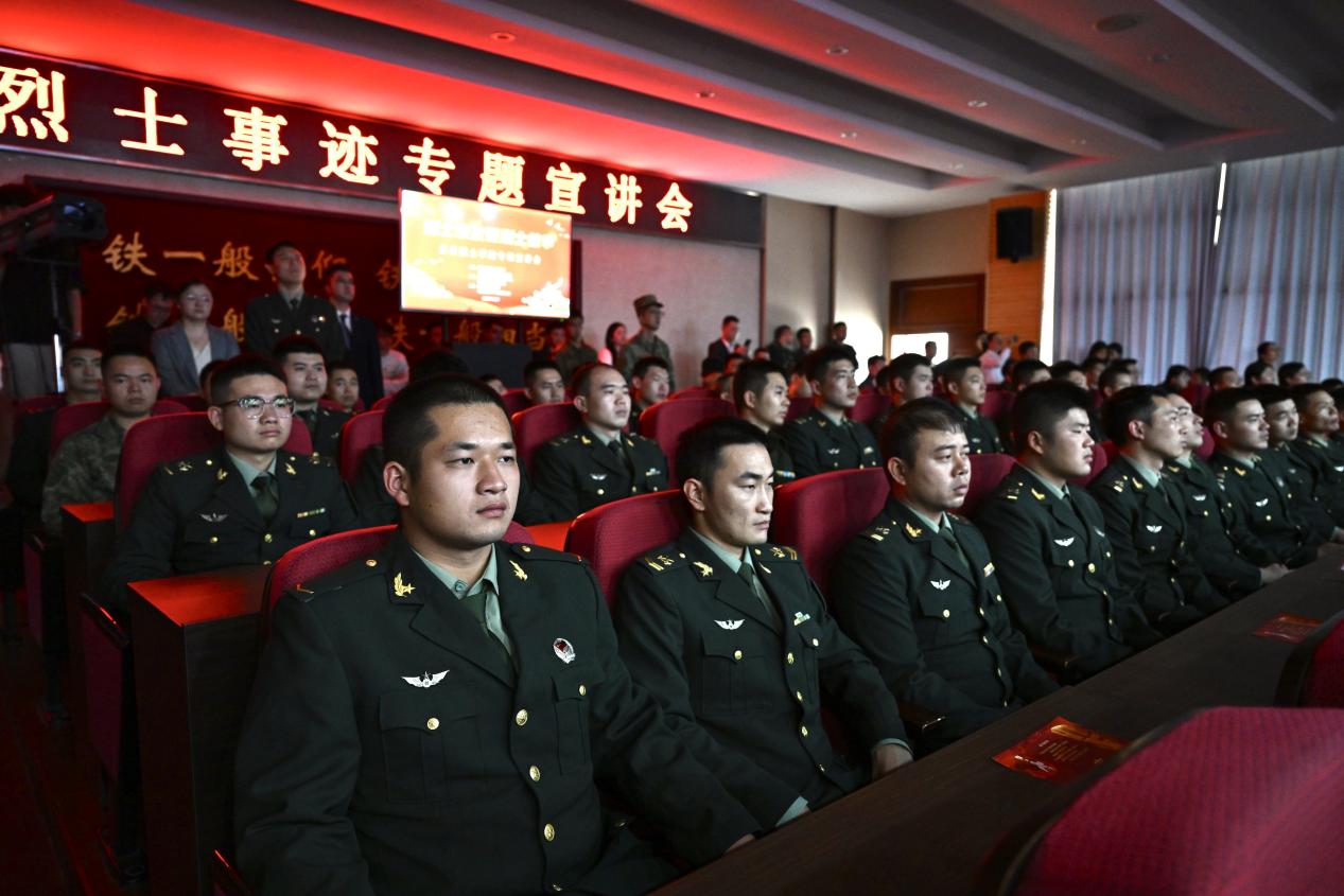 ��ѧ�ξ���ԲУ����ǭ����Ժ