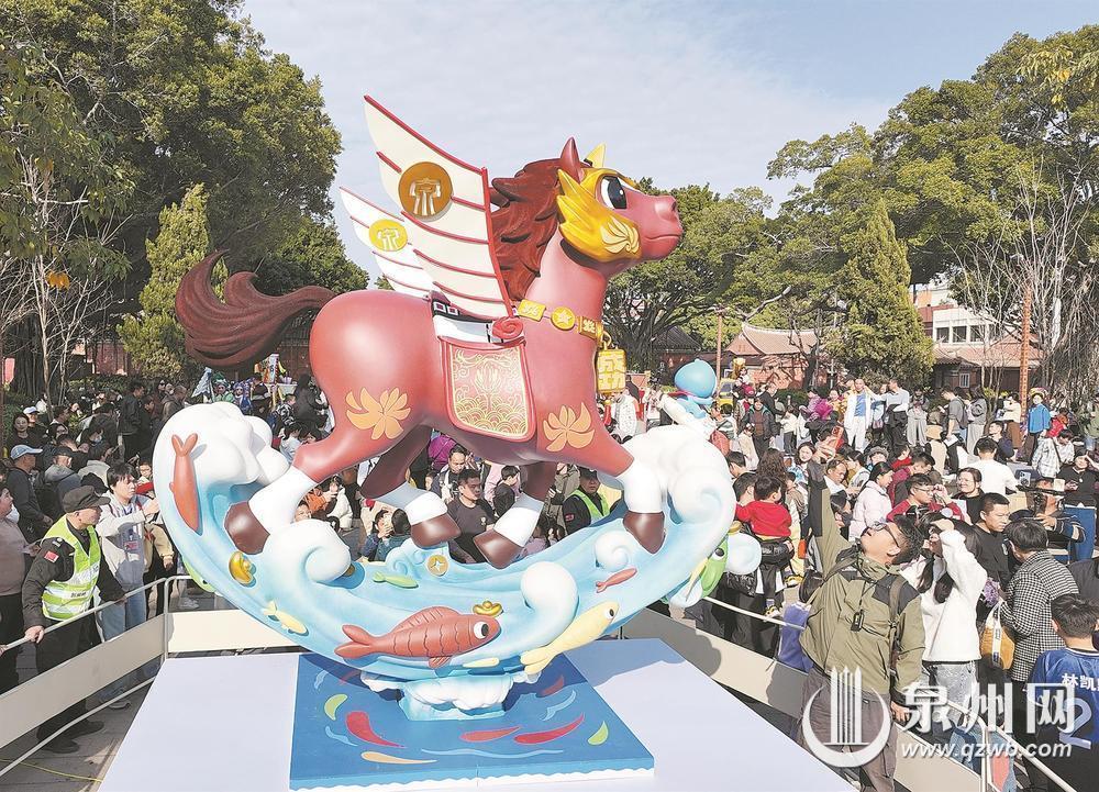 设计灵感源自郑成功“天・召召”亮相泉州府文庙