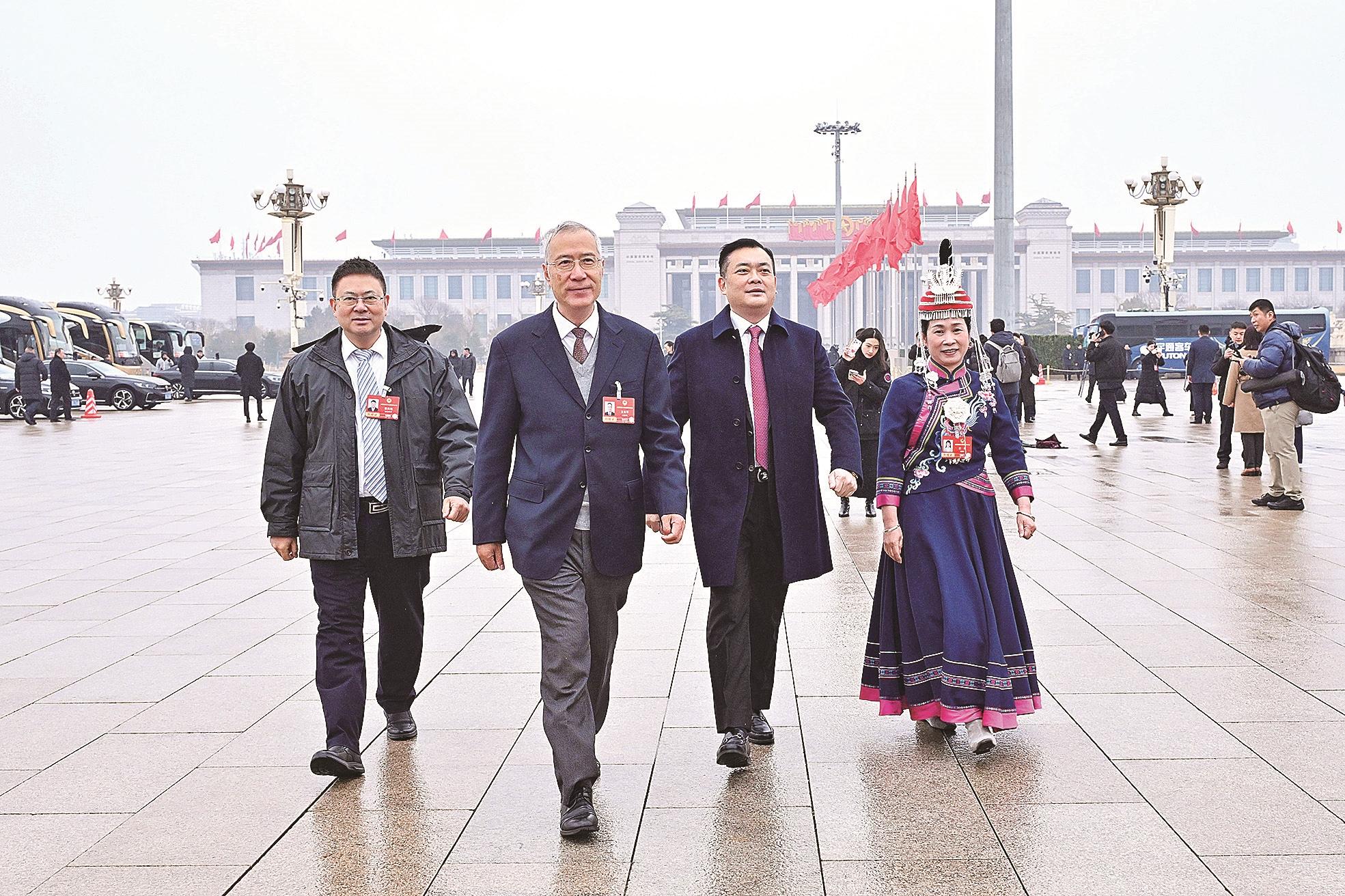 全国政协十四届四次会议开幕之际访福建省全国政协委员