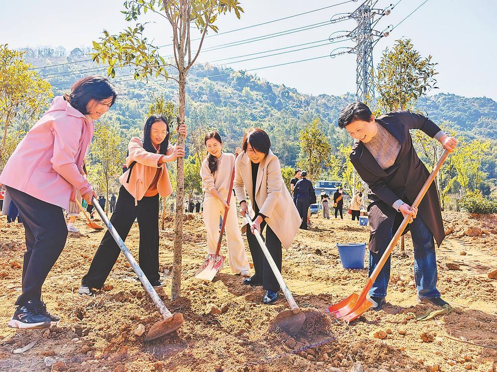 2026年榕台姐妹共植海峡巾帼林活动在罗源县举办