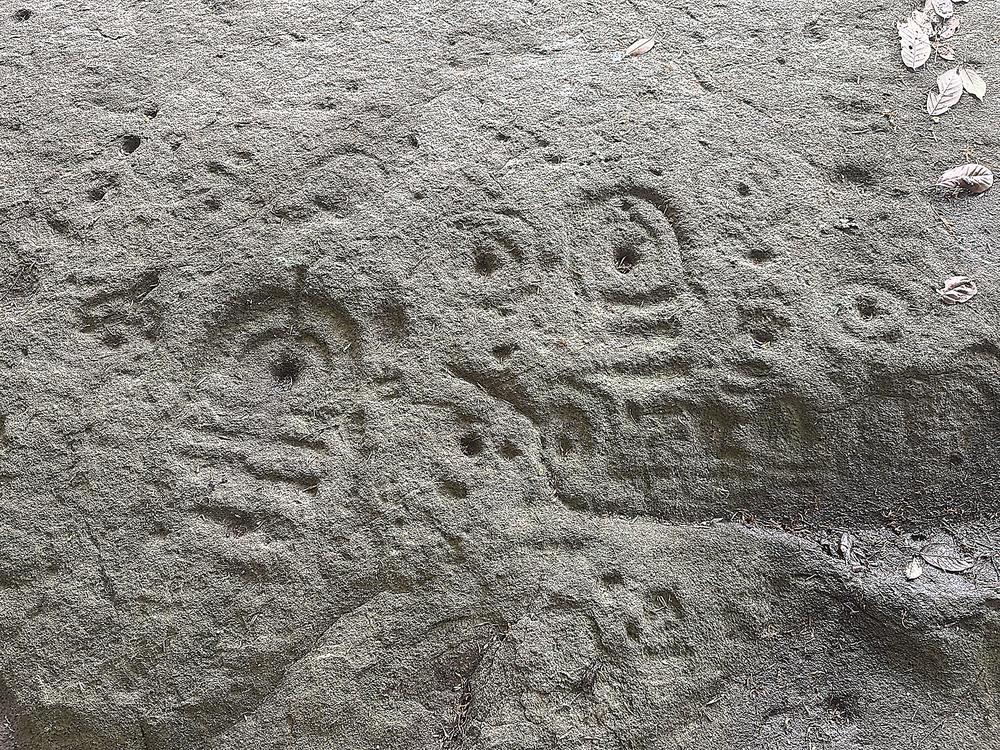 ���ְ��������ܱ߹��Ƶ�·������ʱ����