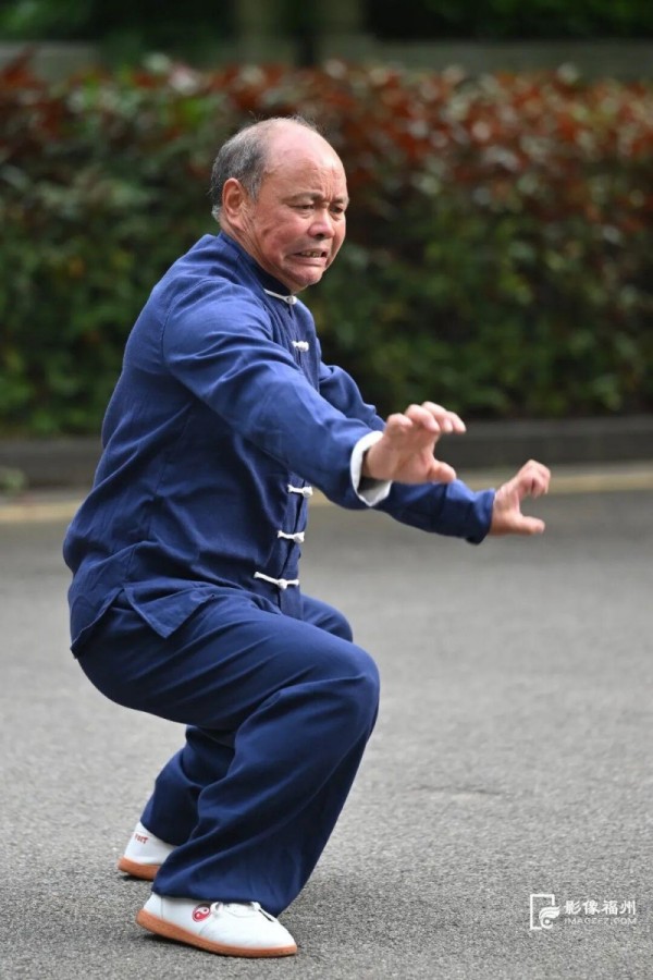 檀东行展示檀家拳48式套路。记者 张旭阳 摄