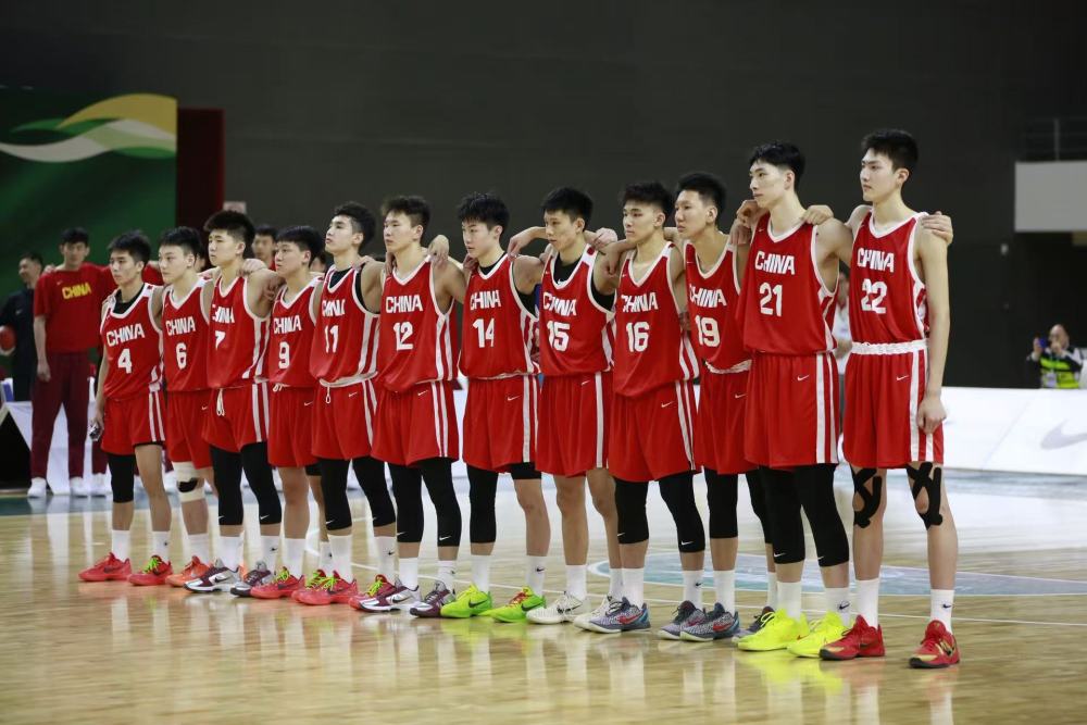 国青男篮热身赛首站中国U18男篮两胜一负