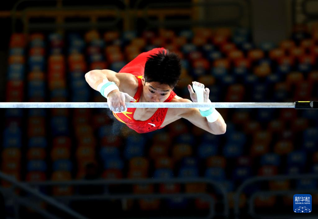 体操世界杯开罗站｜李鸿颜获男子单杠冠军