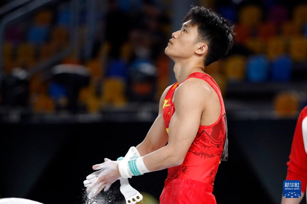 体操世界杯开罗站｜李鸿颜获男子单杠冠军