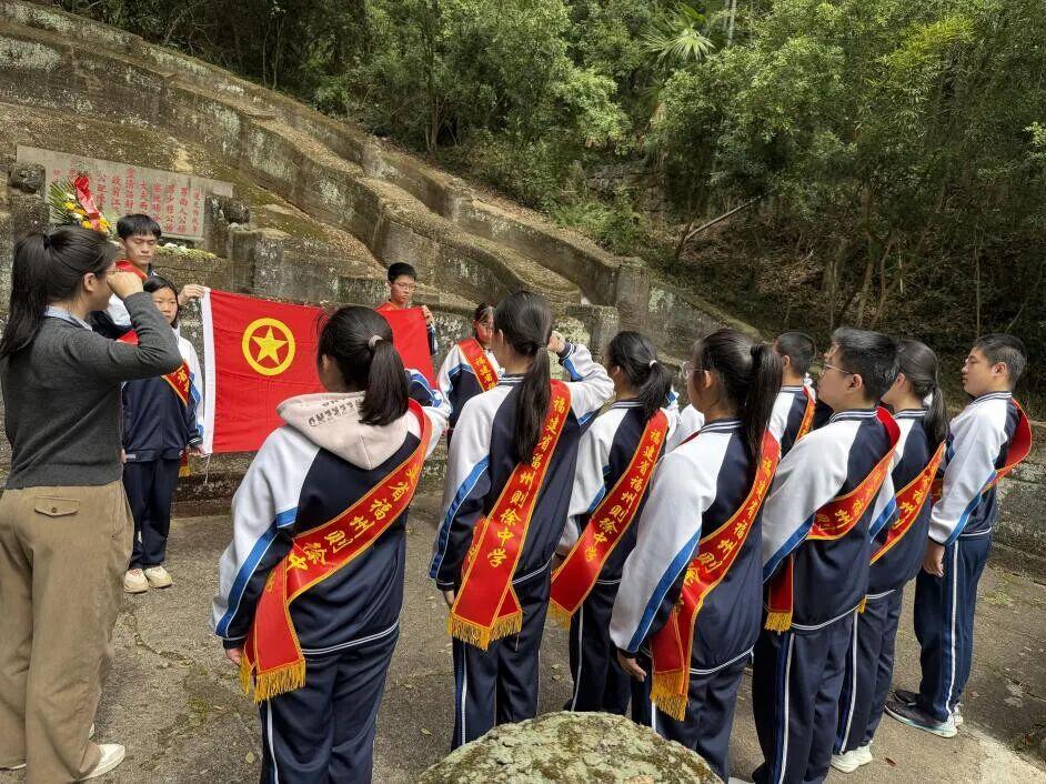 清明有追思，校园有温暖！晋安学子在缅怀中铭记