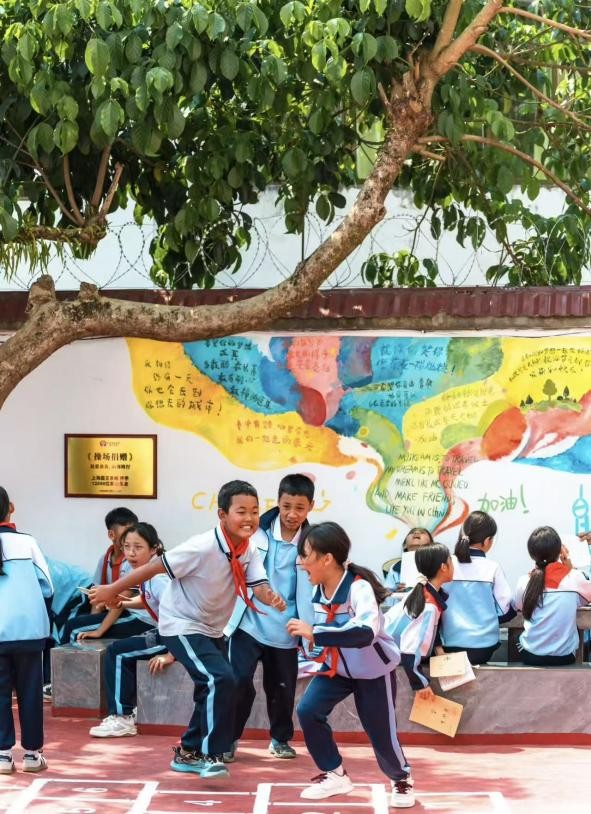 践行企业社会责任,霸王茶姬第40座乡村儿童操场正式落成