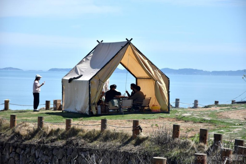 连江县黄岐镇古石村，风光旖旎，吸引不少游客前来休闲观光。