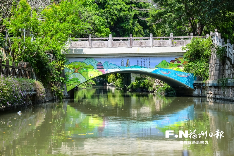 西湖—白马河航线多座桥梁完成彩绘