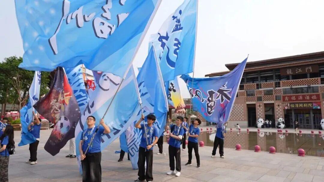 “闽超”倒计时 福州球迷巡游连江、长乐、福清