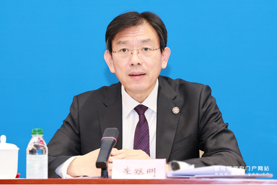 清华大学校长李路明：推进AI开放联盟建设 支撑“人工智能+教育”