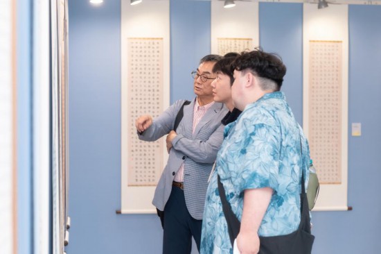 百余件临书佳作在台北亮相 展现两岸书法艺术交流传承