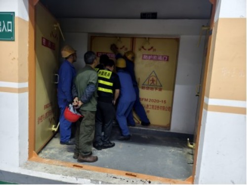 屏山社区开展人防应急疏散演练以练筑防守护居民平安