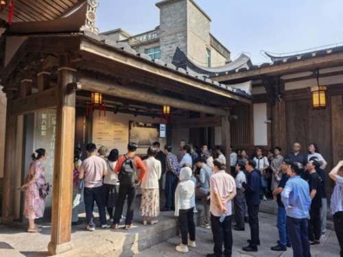 福州金汤社区开展“探寻红色足迹 践行初心使命”主题党日活动