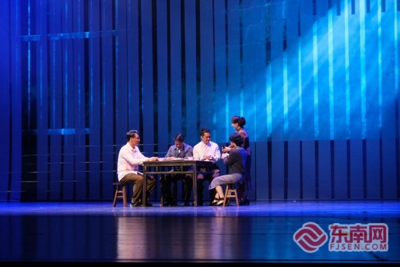 沉浸式戏剧《冷月无声—吴石传奇》片段。记者 林夏悦 摄