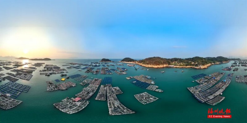 东洛岛依托得天独厚的海岛资源，打造海鲜渔排等特色体验项目，每年可吸引上万名游客。