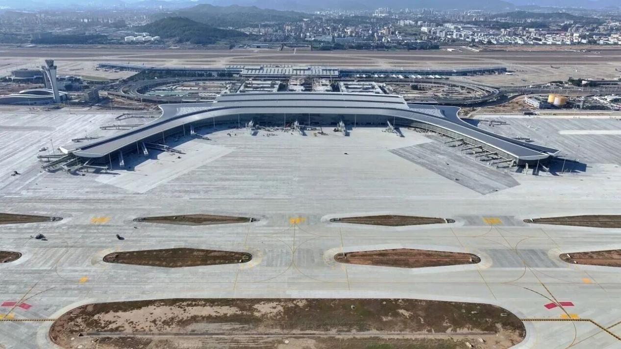 福州長樂國際機場二期擴建工程T2航站樓竣工