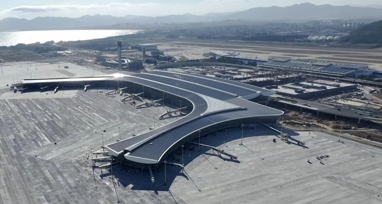 福州長樂國際機場二期擴建工程T2航站樓竣工