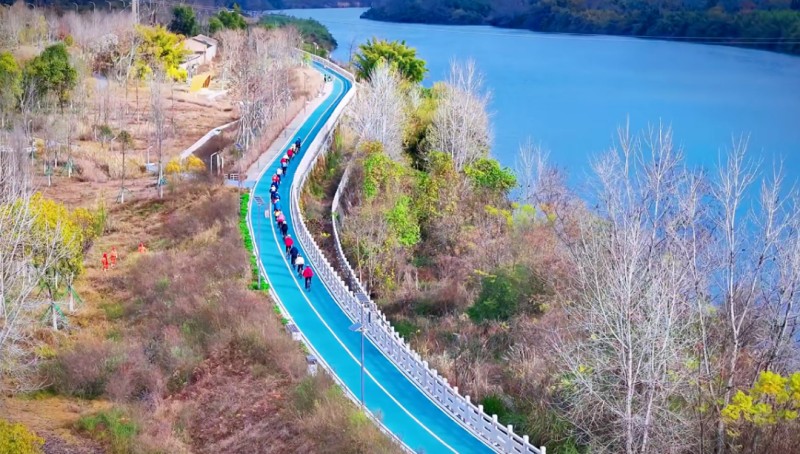 去骑行。图源：大武夷文旅