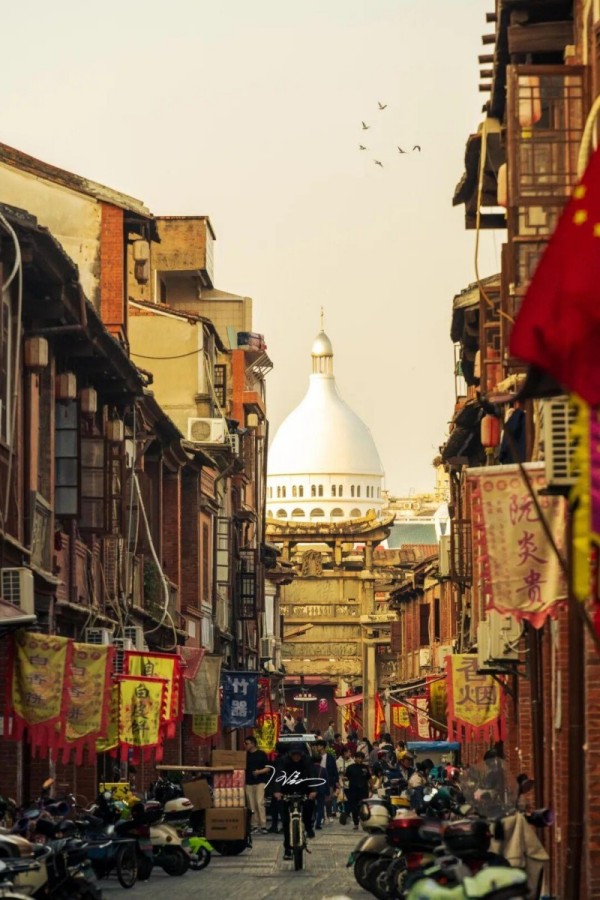 青石板路 郑鑫  摄