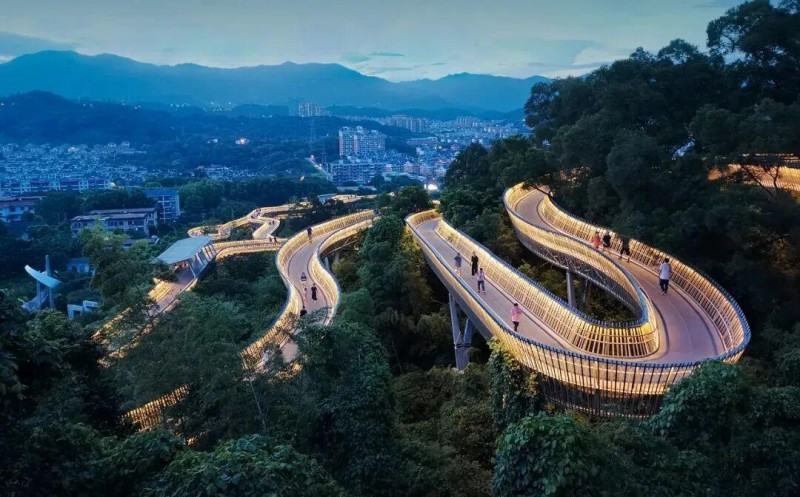 去散步。图源：清新福建 文旅之声