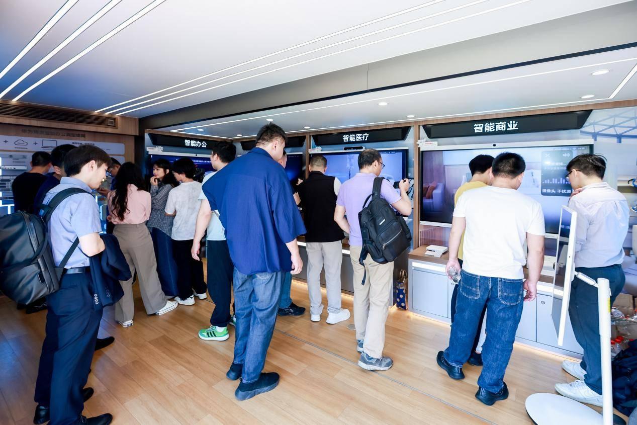 助闽兴闽 共筑数智福建｜华为坤灵中国2026・福建站圆满举办