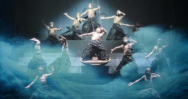 沉浸式演藝《再回閩南》在僑鄉(xiāng)漳州上演