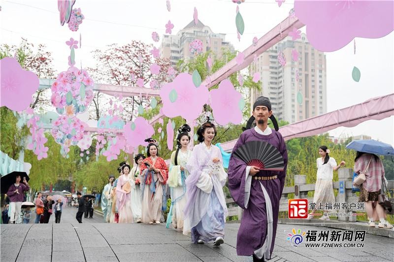 一年一度的西湖上巳节开启。记者 包华 摄