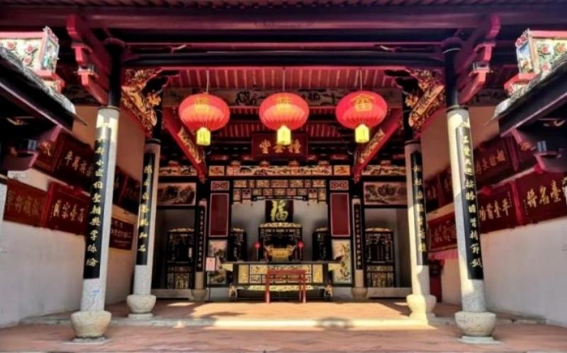 台湾蓝氏宗亲代表 赴漳浦扫墓祭祖