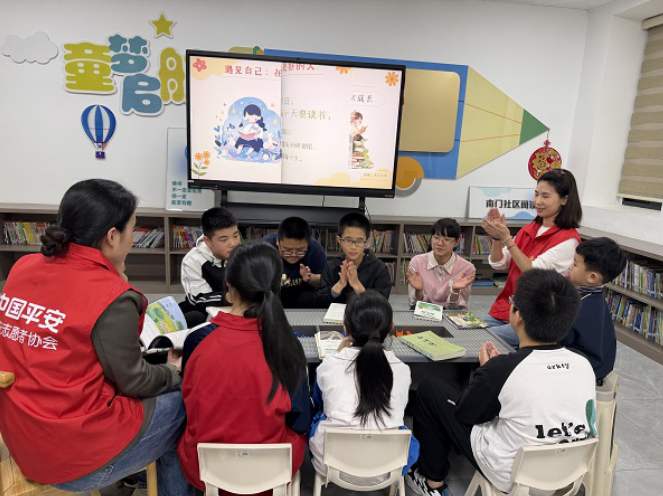 春风翻书处，皆是平安人