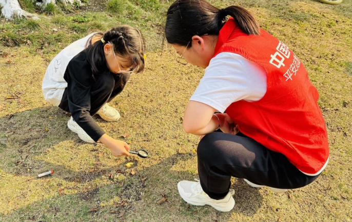春风翻书处，皆是平安人