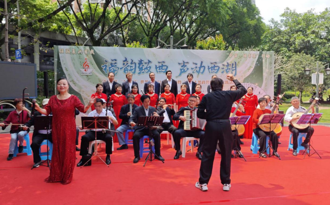 人保财险福州西湖支公司：党建联建诵经典 书香湖畔聚同心