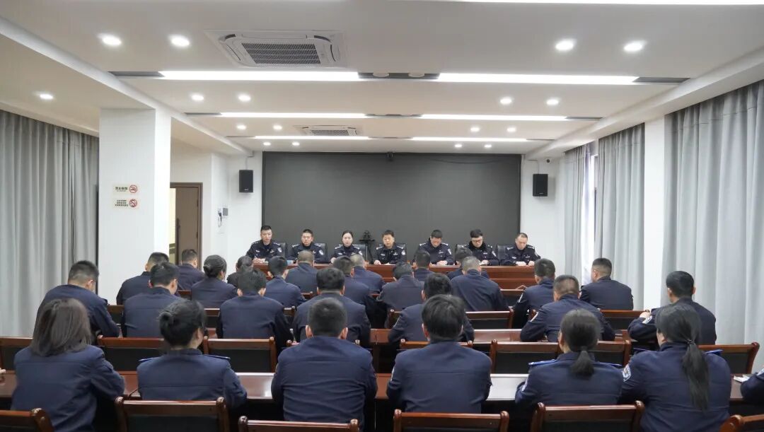 罗源县公安局：创新“微巡查”机制，强化内务条令落地