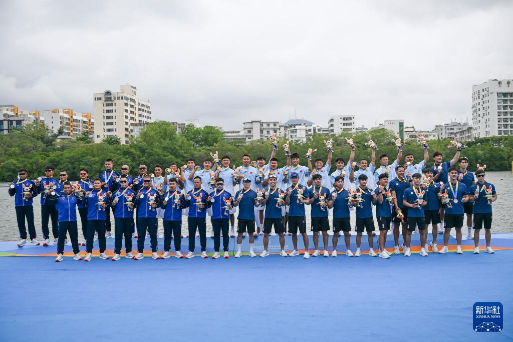 亚沙会｜龙舟男子组：中国队夺得12人龙舟100米直道赛冠军