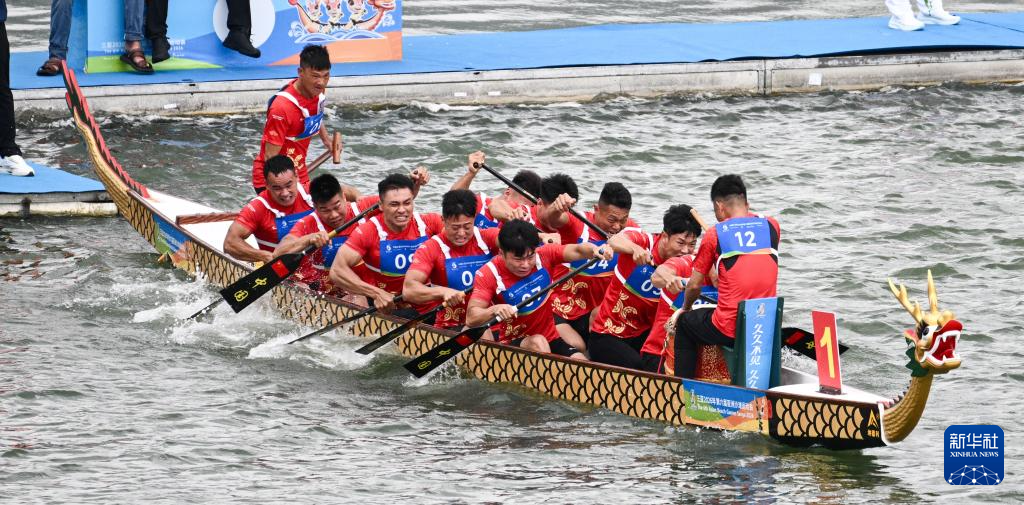 亚沙会｜龙舟男子组：中国队夺得12人龙舟100米直道赛冠军