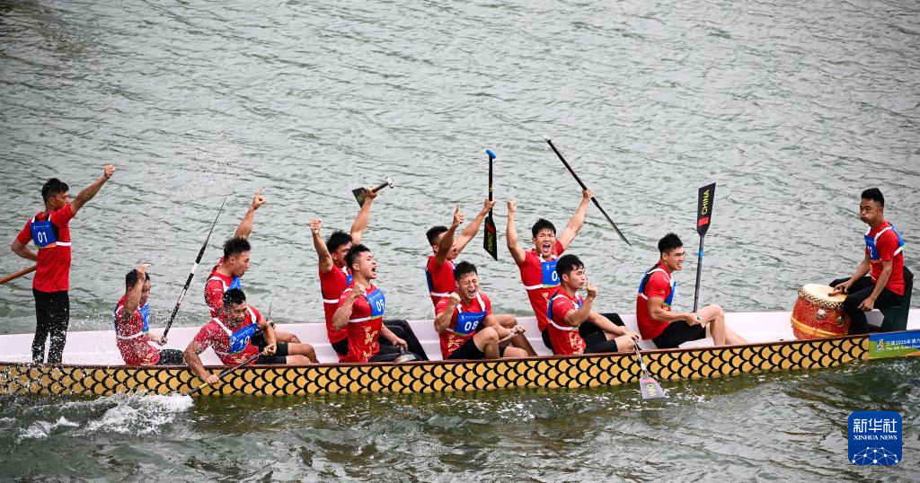 亚沙会｜龙舟男子组：中国队夺得12人龙舟100米直道赛冠军