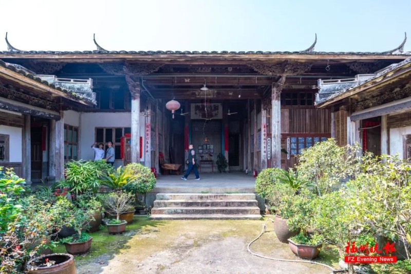 在火炬村内有一处承载着厚重历史的古建筑——许氏大厝。