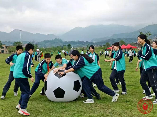 福州一学校春游收费被指不合理 校方回应