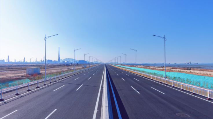 古雷疏港大道项目顺利通过交工验收